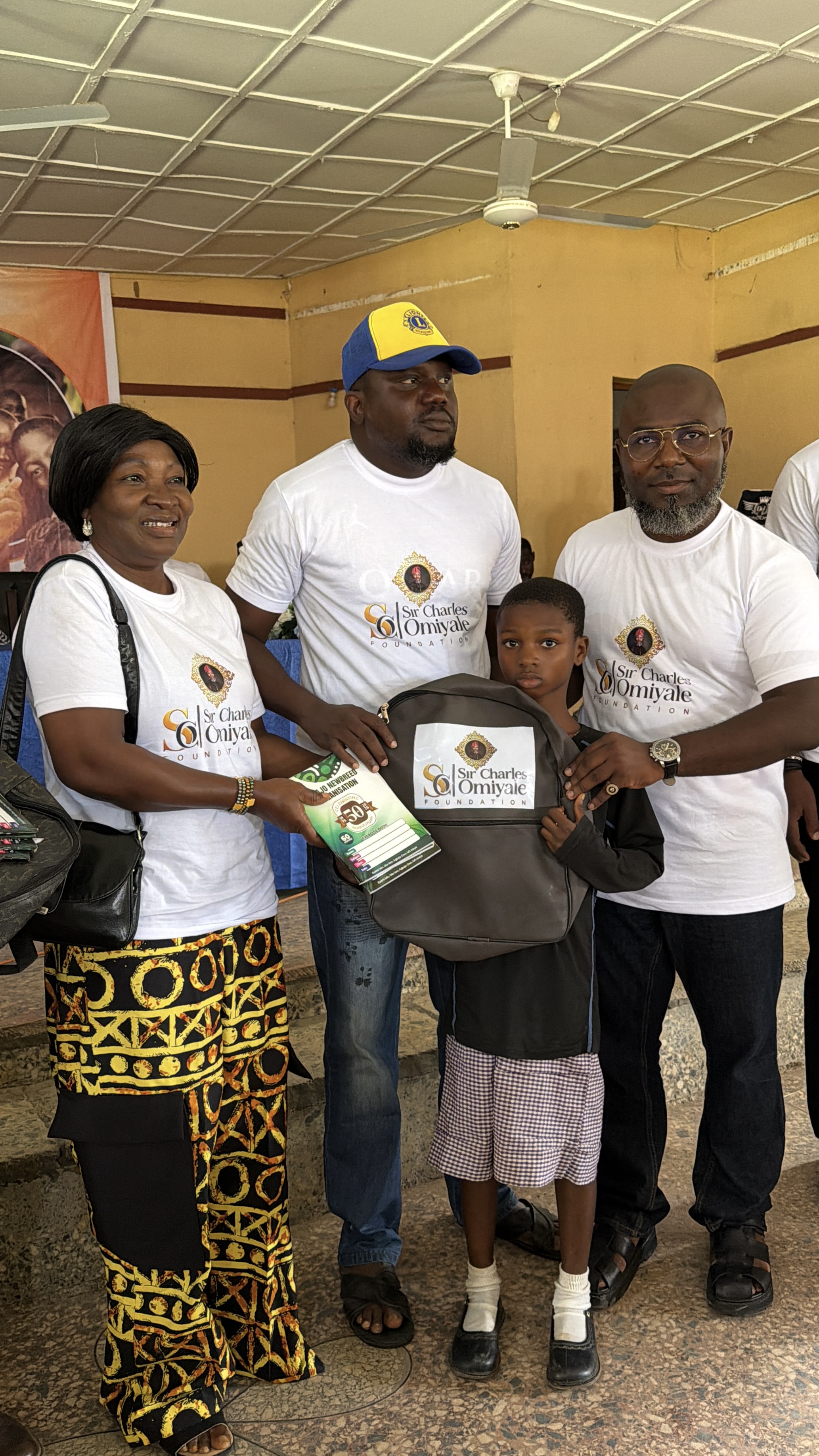 Donation moment alongside the Igbajo Achievers Lions club members
